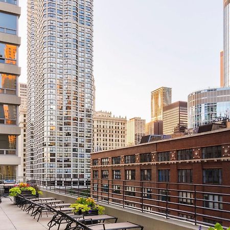 Courtyard By Marriott Chicago Downtown/River North Exterior foto